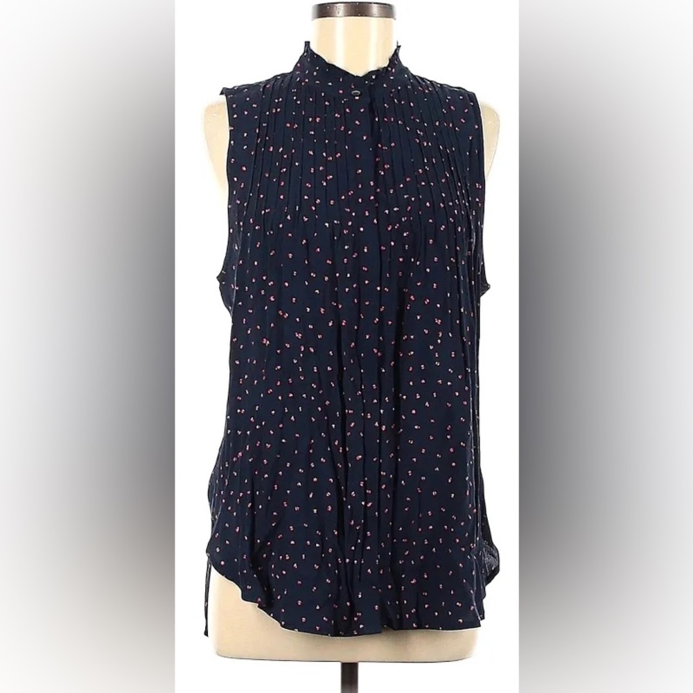 Like New L Treasure & Bond Sleeveless Button Top Navy with Pink Floral Pattern